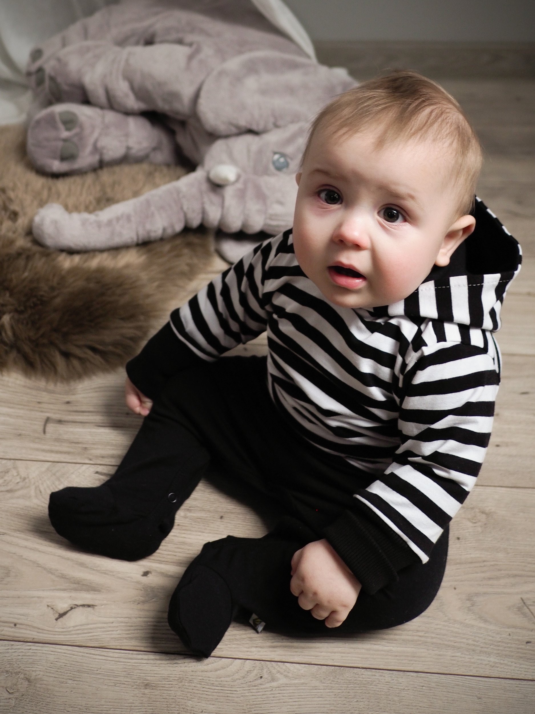 Nanaf Organic - Βρεφικό φούτερ με κουκούλα Stripes ασπρόμαυρο